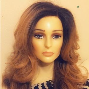 LIKE NEW Gorgeous Lace front wig